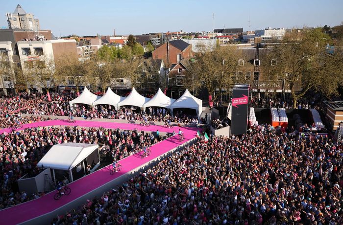 Giro d`Italia - team presentation