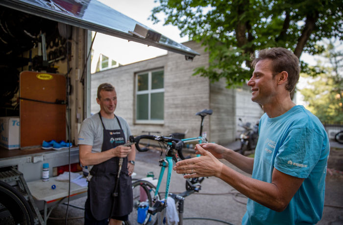 OPQS Mechanics during Giro