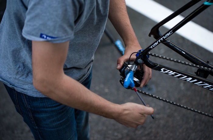 Giro d`Italia - mechanics at work