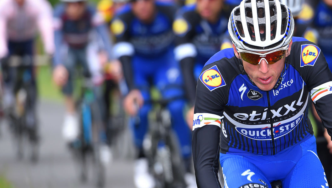 Dan Martin survives in Tour de France crosswinds