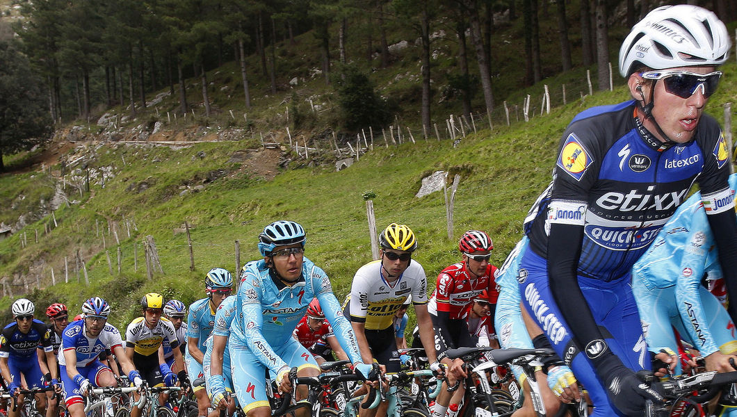 Brutal climb shakes up the GC in Pais Vasco