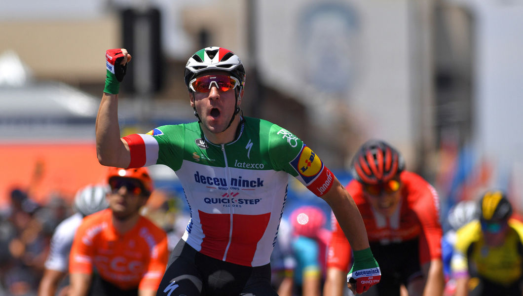 Elia Viviani starts the season with a bang in Tour Down Under