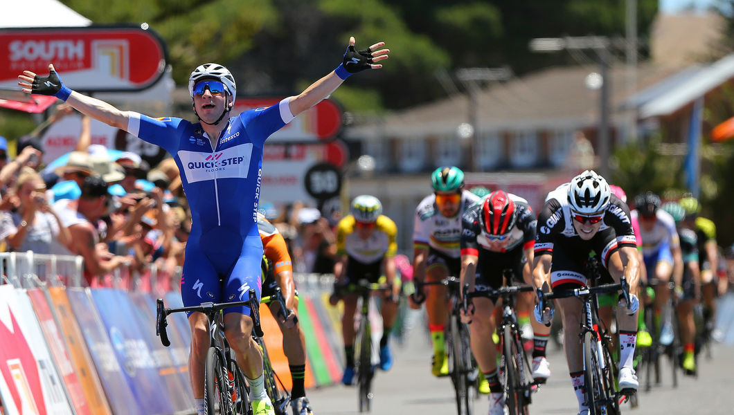 Tour Down Under: Viviani pakt eerste zege in Quick-Step Floors shirt