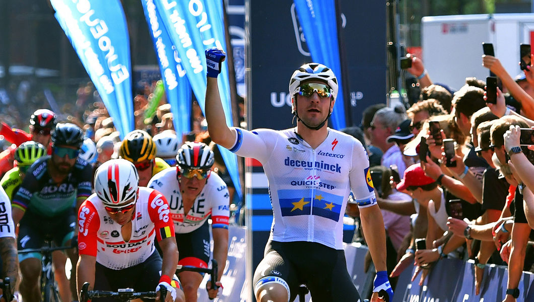 Elia Viviani writes history at Cyclassics Hamburg