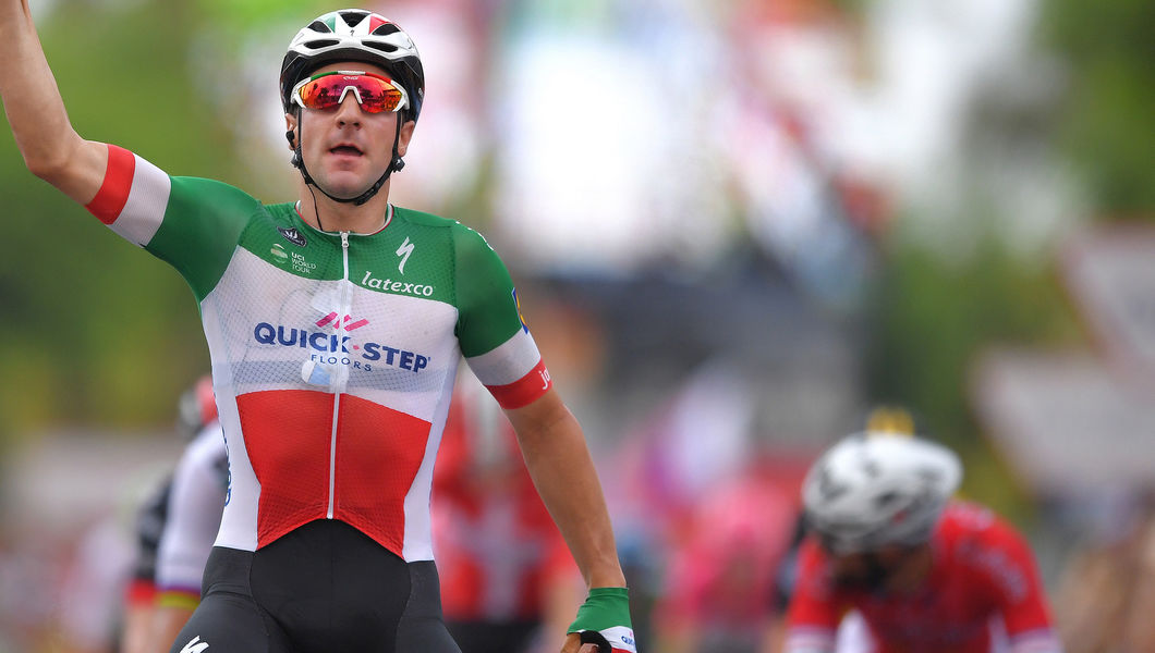 Elia Viviani wint 1500e etappe van Vuelta a España