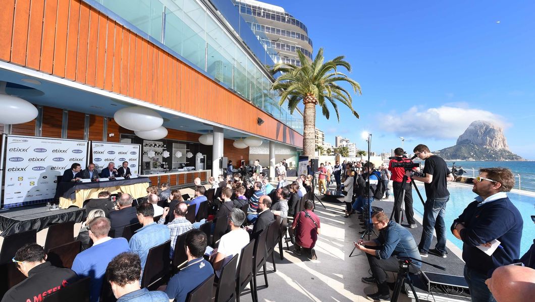 Etixx – Quick-Step looking ahead to 2016