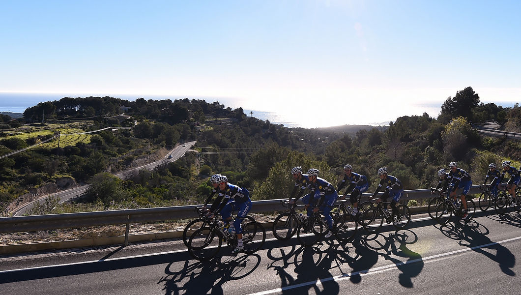 Drie stagiairs voor Etixx – Quick-Step