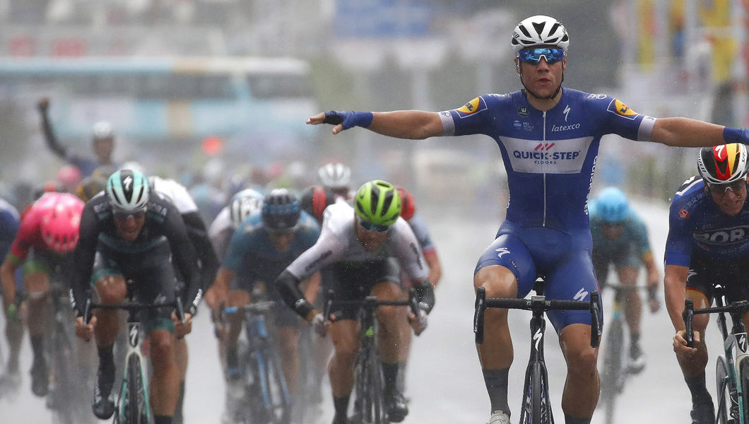 Quick-Step Floors eindigt seizoen in stijl