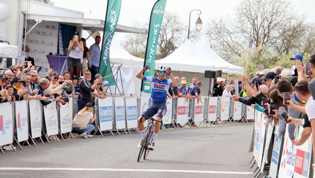 Federico Savino wint in Circuit des Ardennes