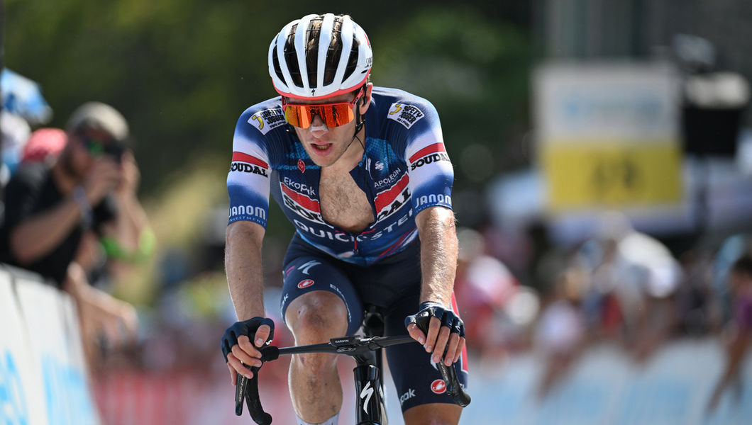 Van Wilder fights hard and moves up in Tour de Suisse GC