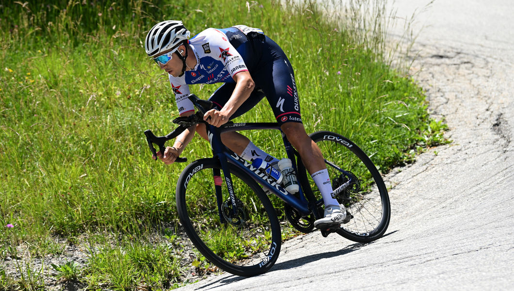 A full-gas opener at the Dauphiné