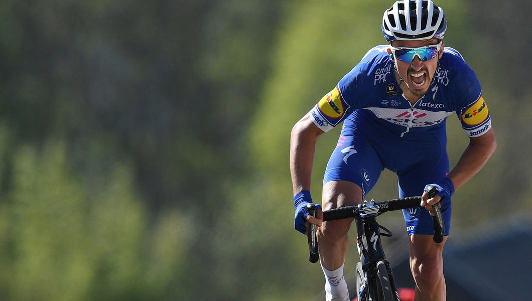 Sterke Alaphilippe snelt naar zege in Waalse Pijl