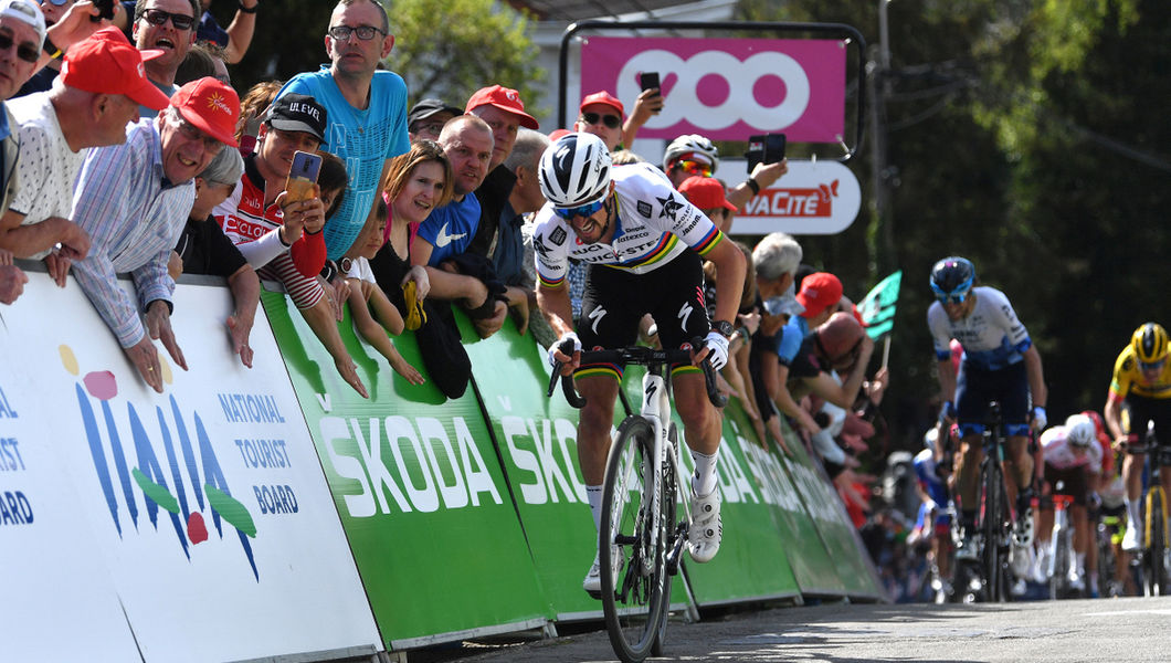 Alaphilippe net naast podium in Flèche Wallonne