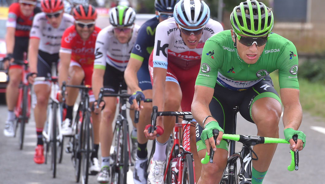 Tour de France: Kittel nog in het groen na hectische rit