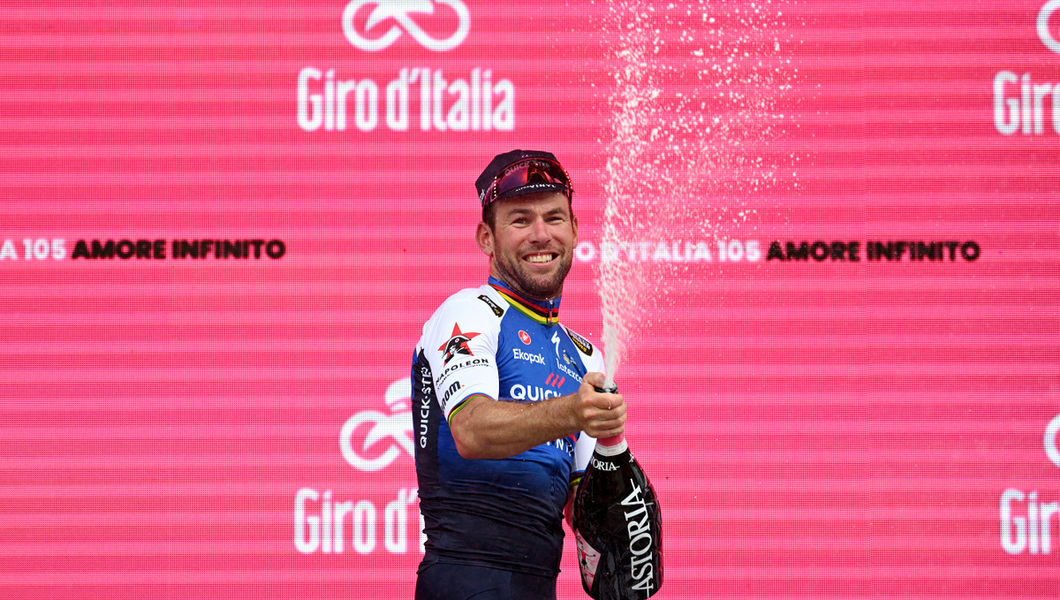Mark Cavendish pakt 160e zege in Giro