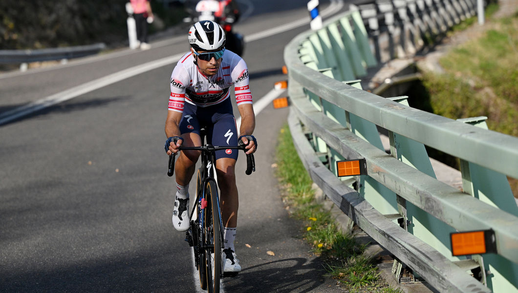 Volta a Catalunya: Landa steviger op tweede plaats