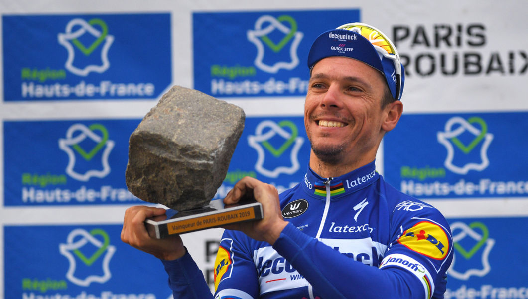 Philippe Gilbert schrijft historie in Parijs-Roubaix