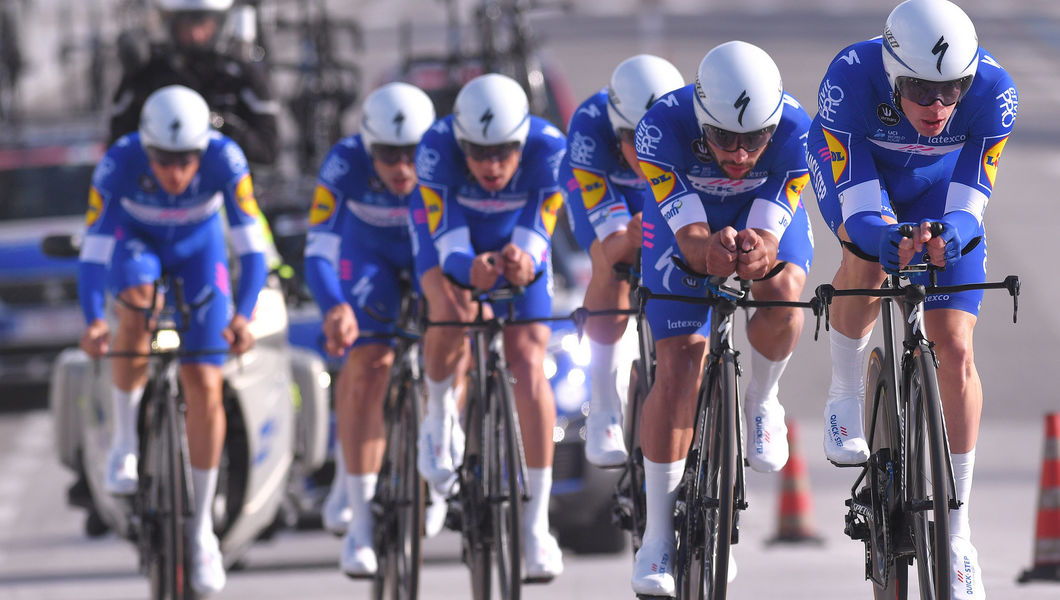 Fernando Gaviria pakt witte trui in Tirreno