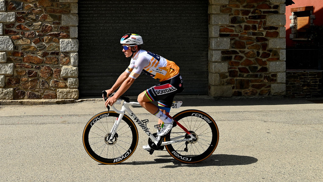 Rustige dag voor Evenepoel in Catalunya