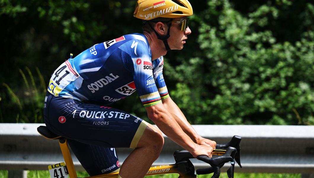 Evenepoel schuift op in klassement Dauphiné