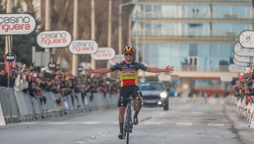 Evenepoel start 2024 in stijl