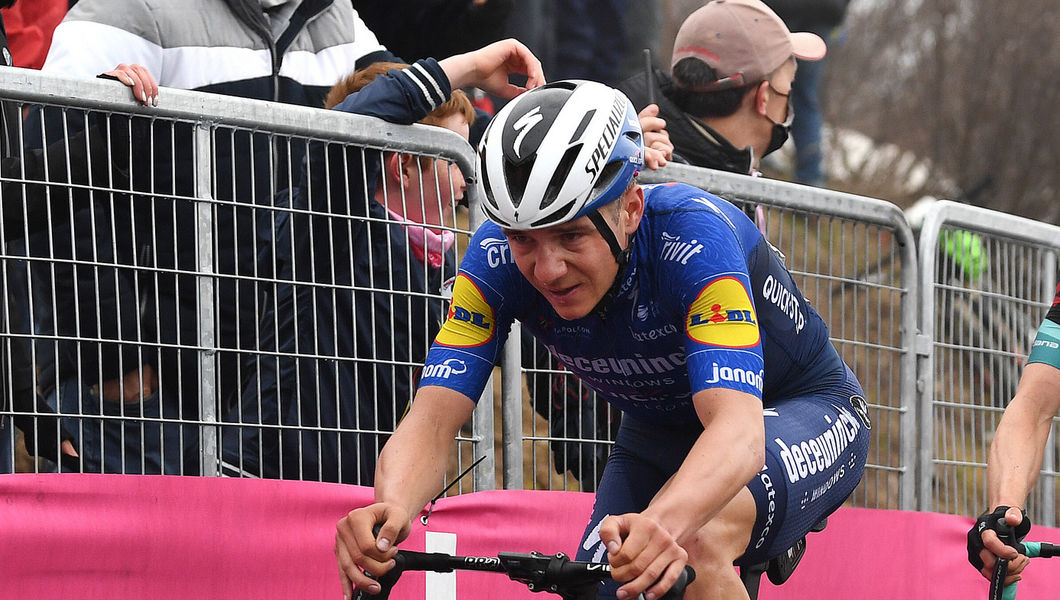 Giro d’Italia: Evenepoel blijft in top-10 na Zoncolan