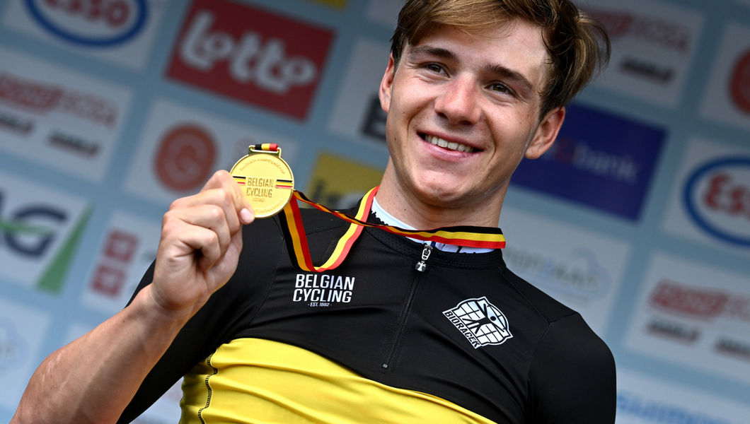 Remco Evenepoel is Belgisch tijdritkampioen