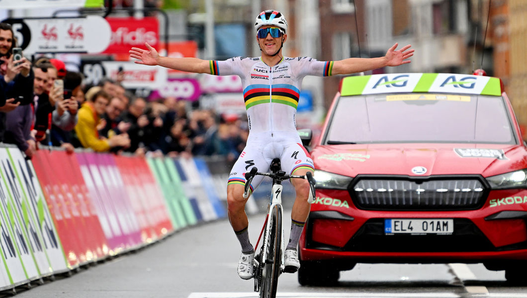 Evenepoel schrijft historie in Liège–Bastogne–Liège