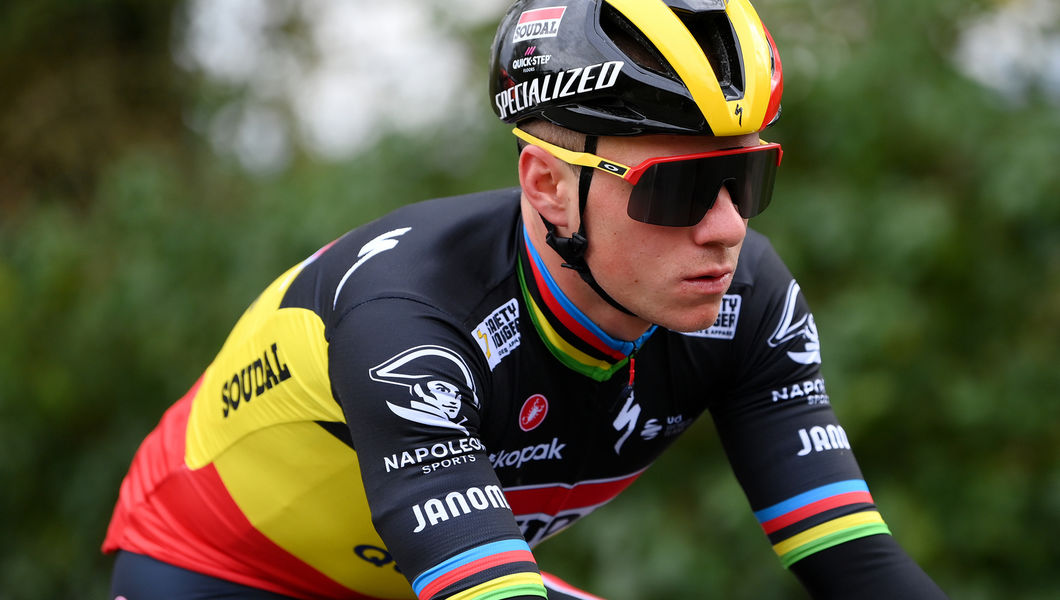 Evenepoel kleurt finale openingsrit Paris-Nice