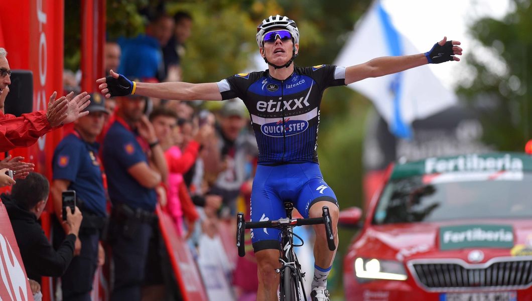 David De La Cruz pakt leiding in Vuelta a España na 1e profzege