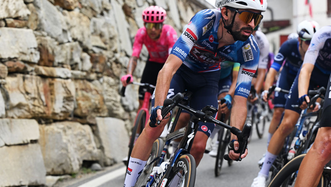 Paret-Peintre vaults into the top ten at the Vuelta