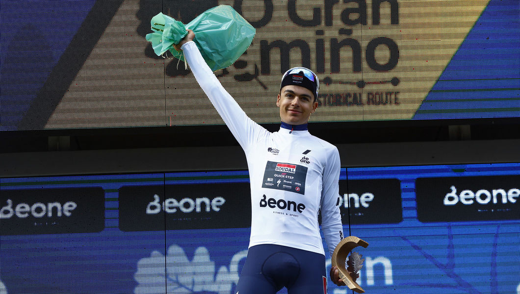 Viktor Soenens wins best young rider jersey in Galicia