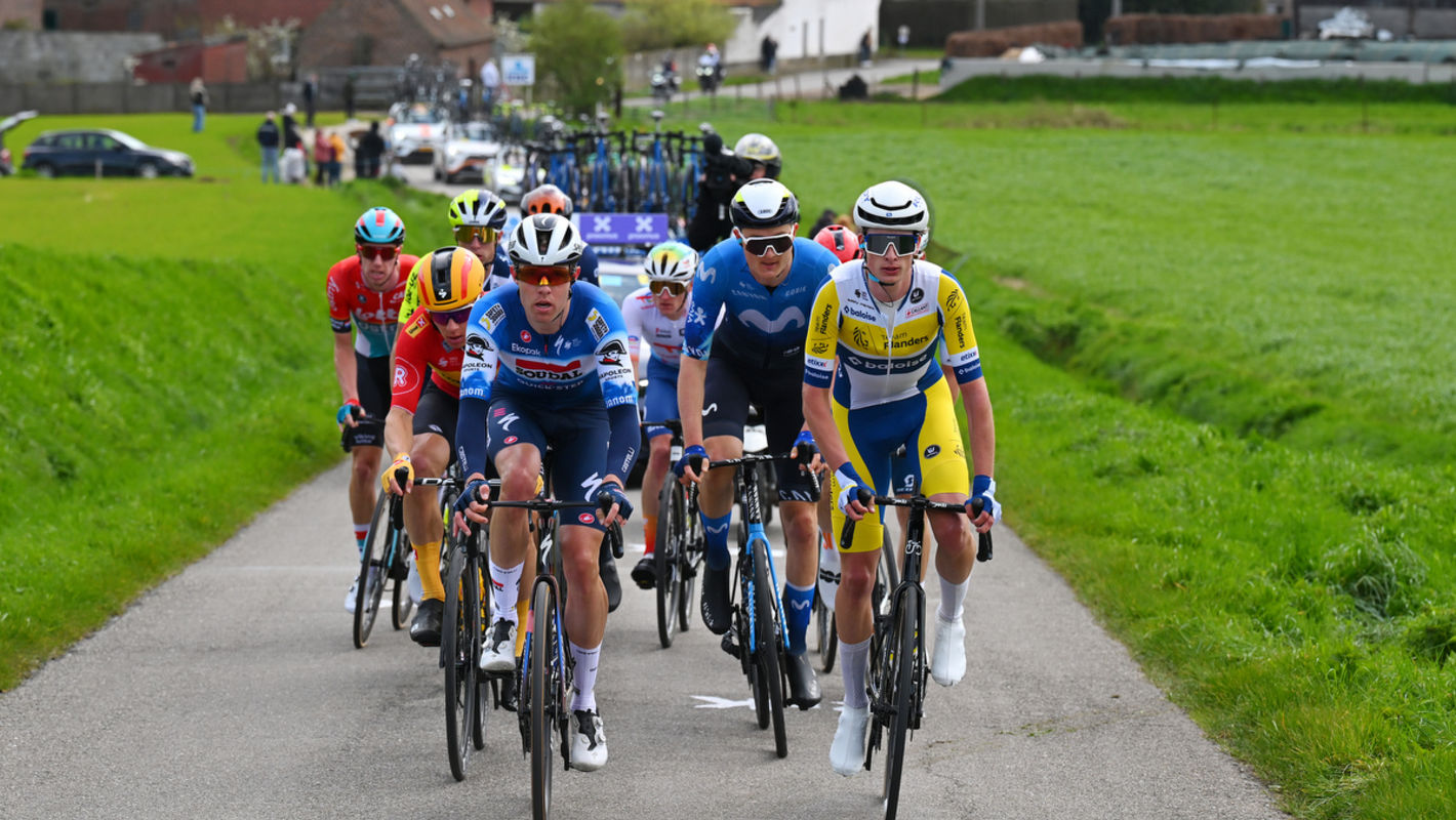 Dwars door Vlaanderen: Pedersen in de aanval