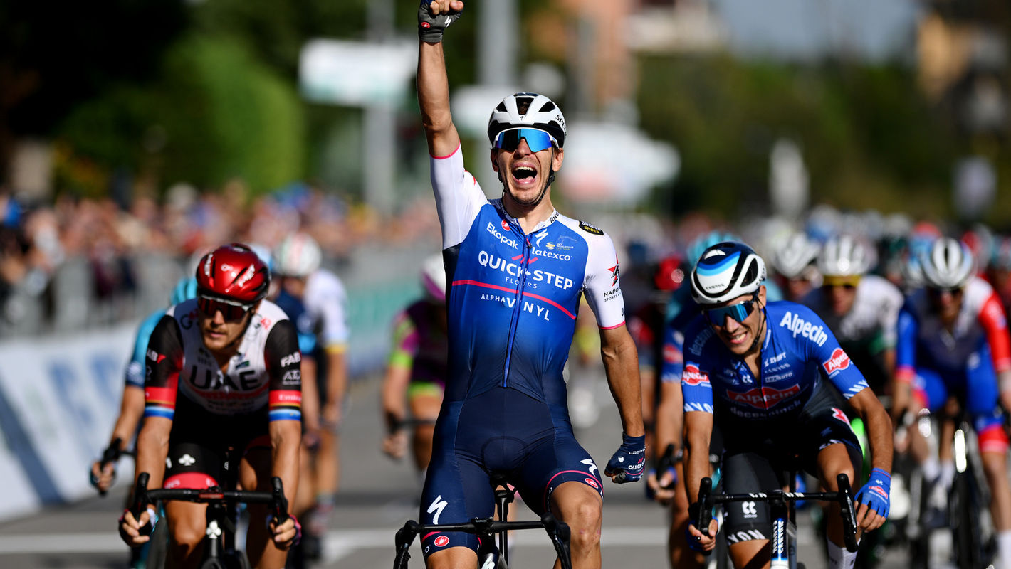 Davide Ballerini wint Coppa Bernocchi