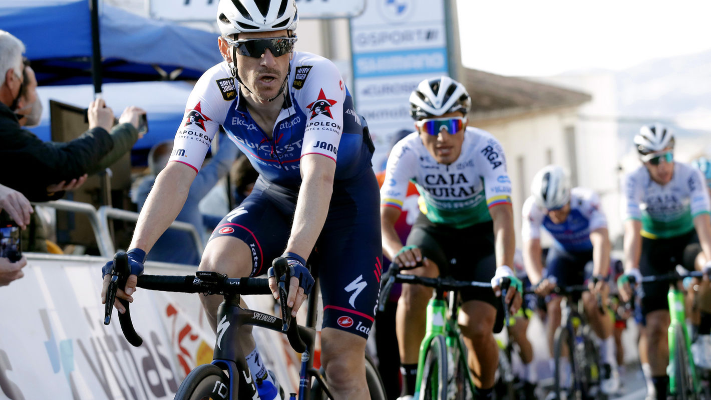 Top 10 voor Devenyns op steile finish in Andalucia