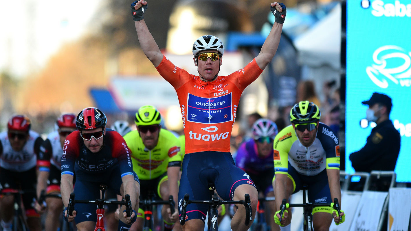 Jakobsen ends the week in style