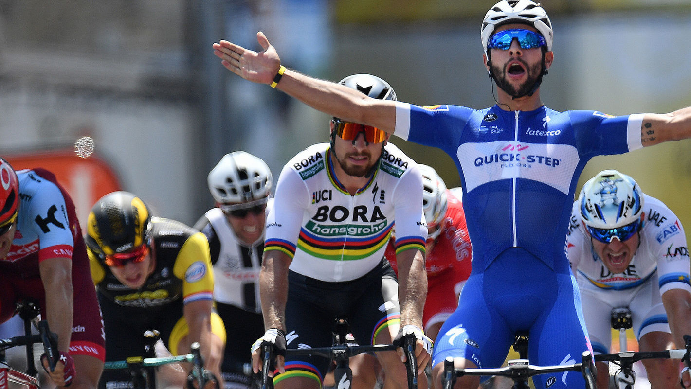 Fernando Gaviria sprints to yellow jersey at Tour de France debut