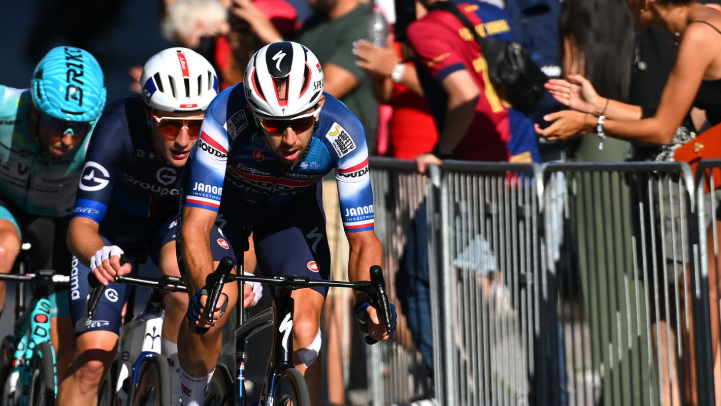 Cerny kleurt slotdag Giro d’Italia