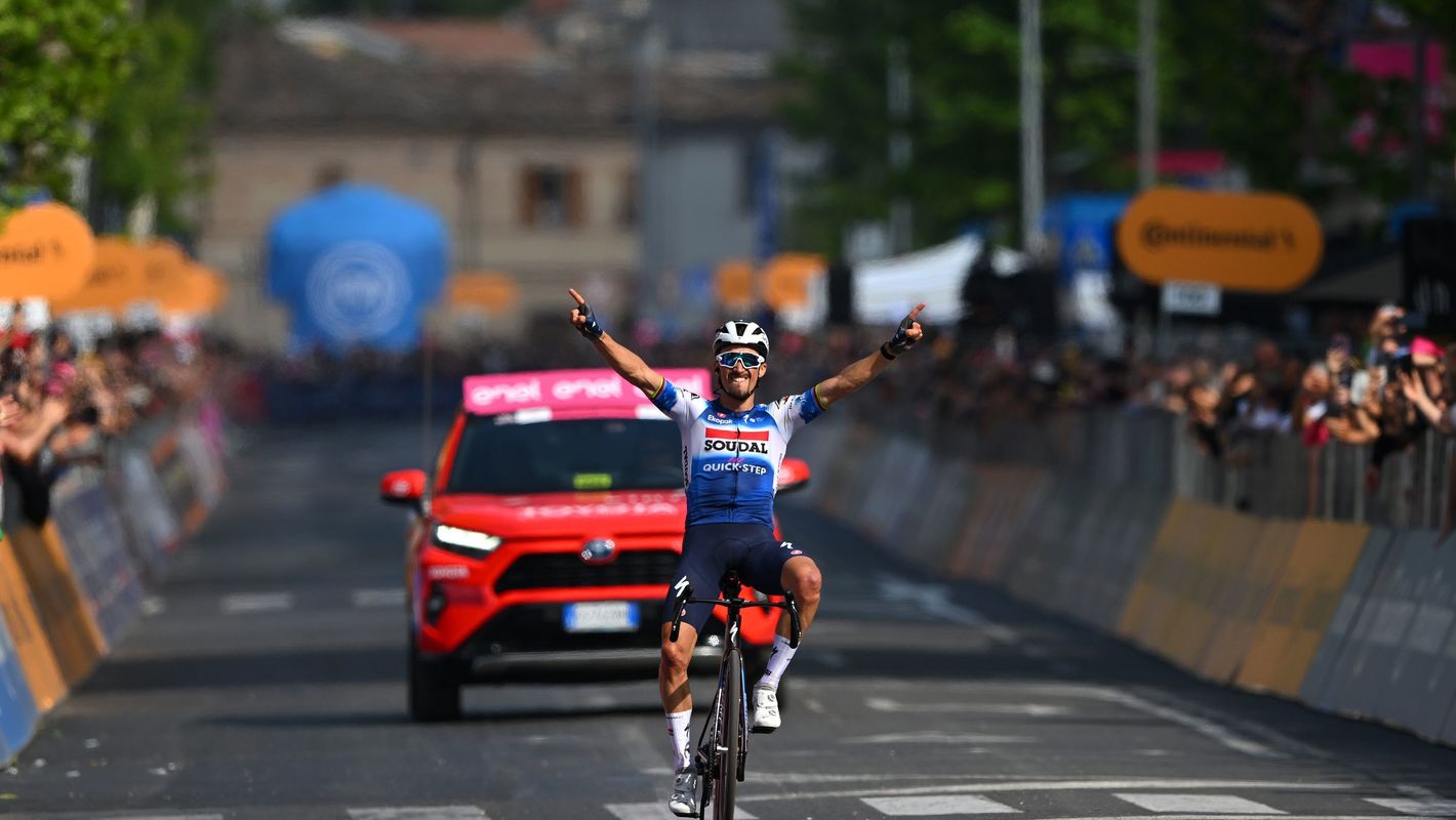 Alaphilippe creates a masterpiece at the Giro d’Italia