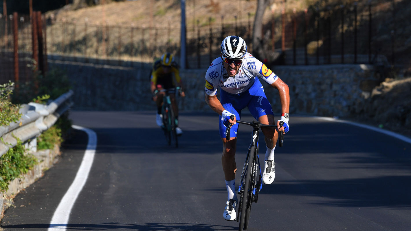 Alaphilippe nipt geklopt in Milano-Sanremo
