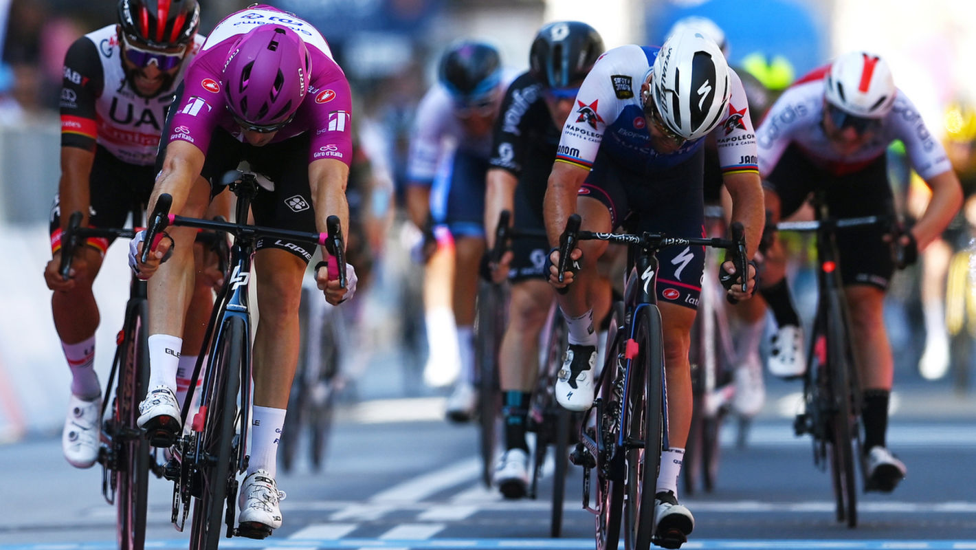 Giro d’Italia: Cavendish grijpt net naast ritzege