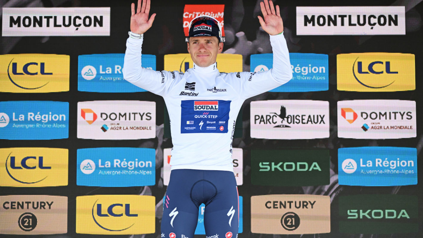 Evenepoel in white at the Dauphiné