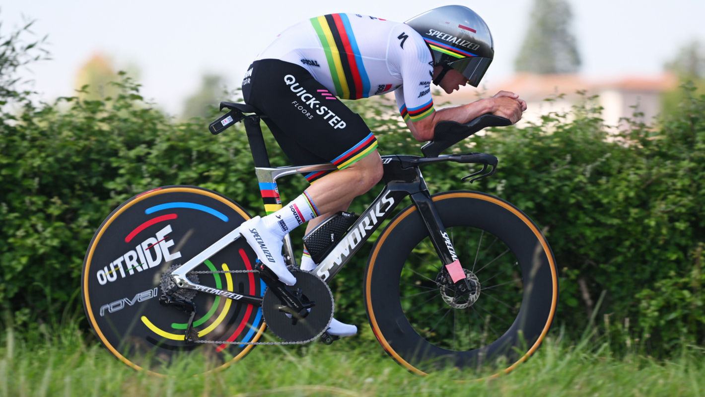 Remco Evenepoel crushes the Dauphiné ITT