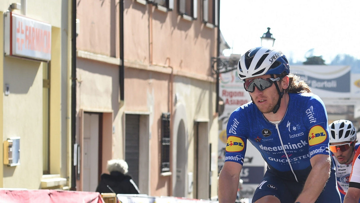 Archbold sprints to his first top 3 of the season