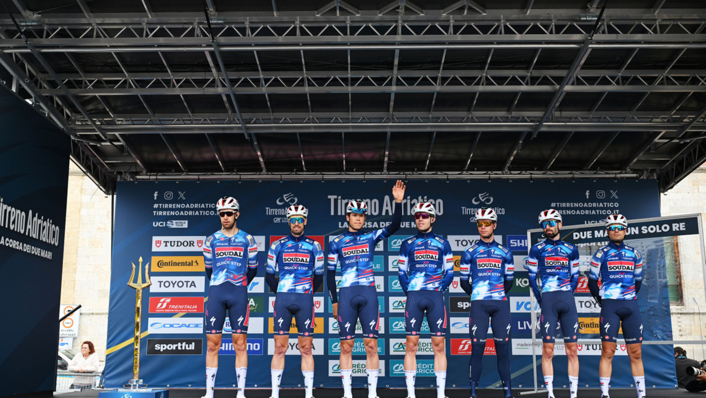 Tirreno-Adriatico: Bunch sprint in Follonica