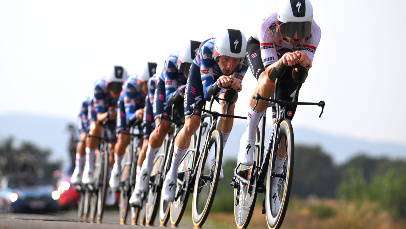 Vuelta a España: TTT in Figueres