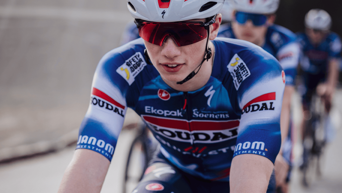 Thibaut Van Damme wins in Denderwindeke