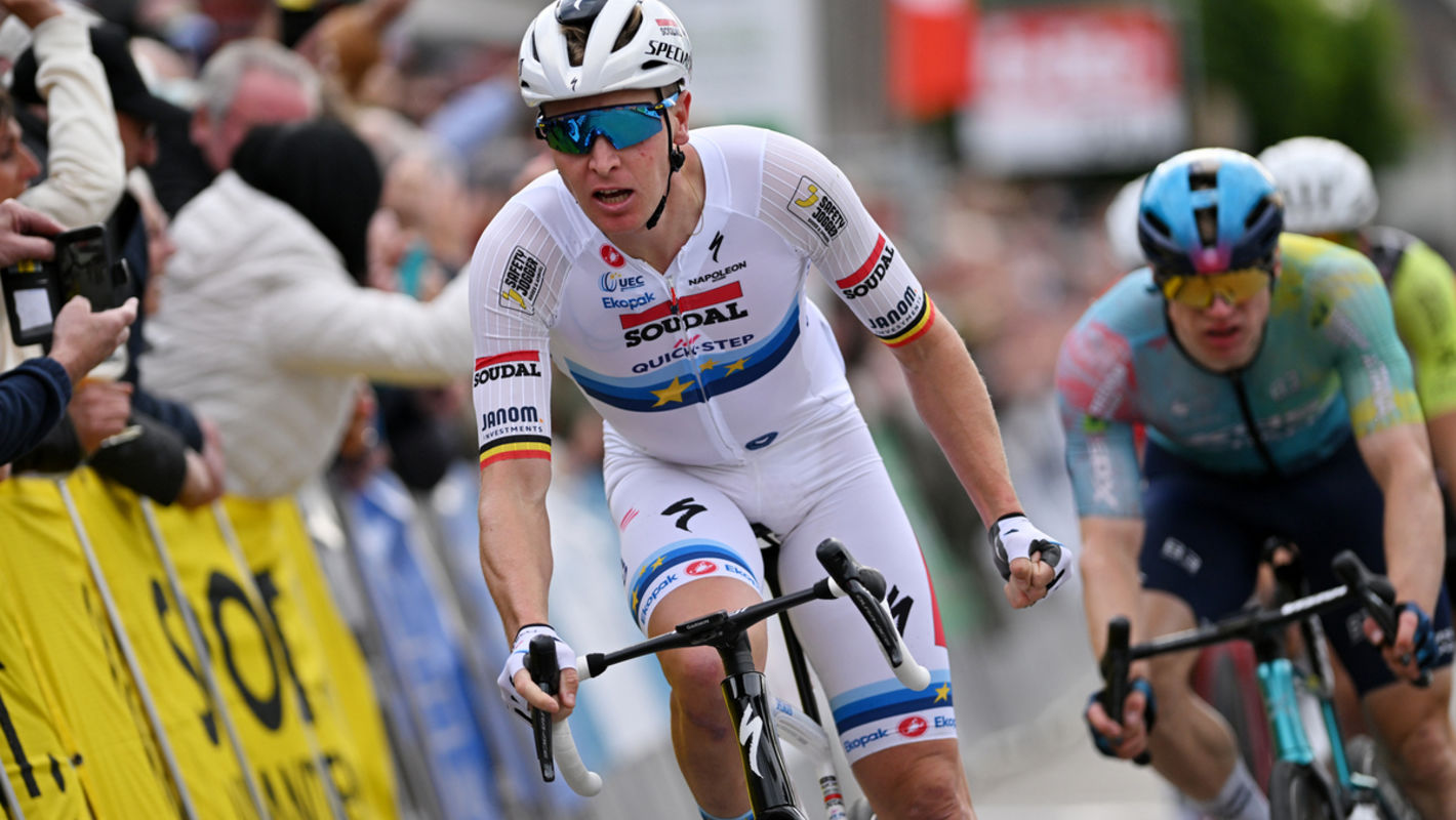 Tim Merlier wins Omloop van het Houtland