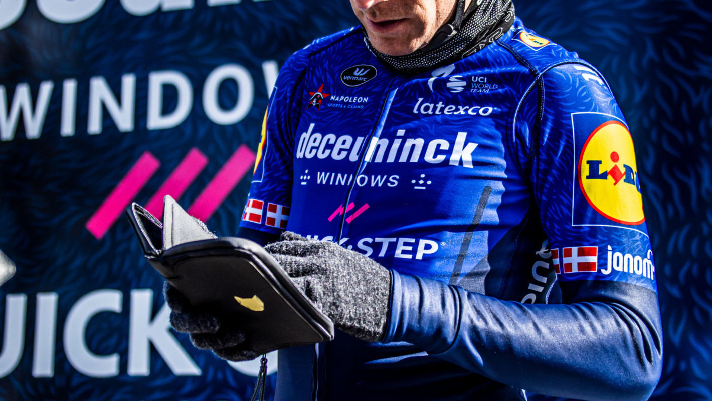 The Deceuninck – Quick-Step multifunctional leather phone case is here!