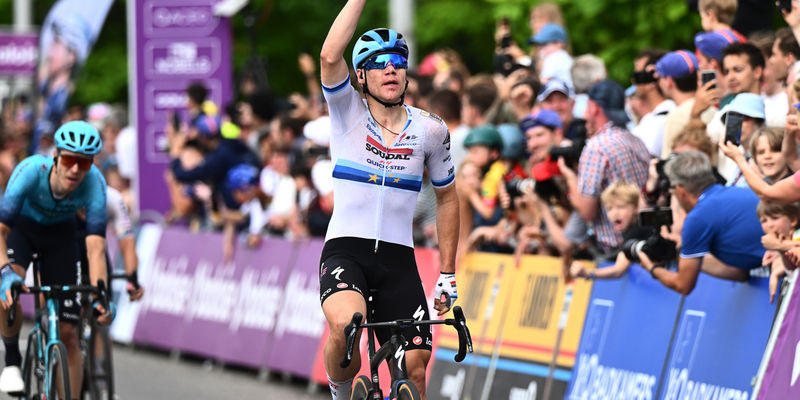 Fabio Jakobsen slaat ook toe in Brussel